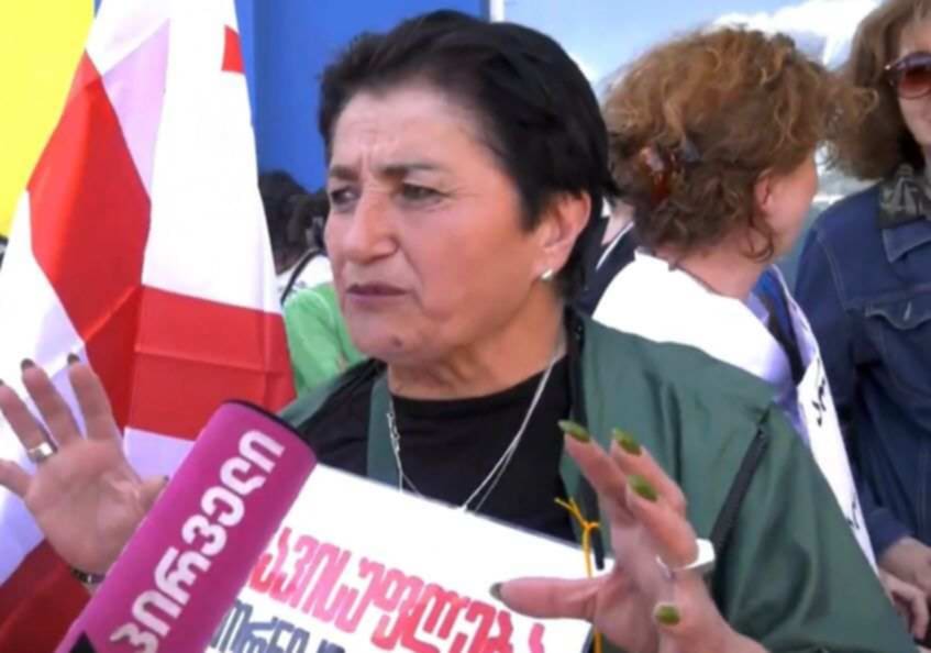 19103503-b08f-41c3-bc33-248a8facbf95