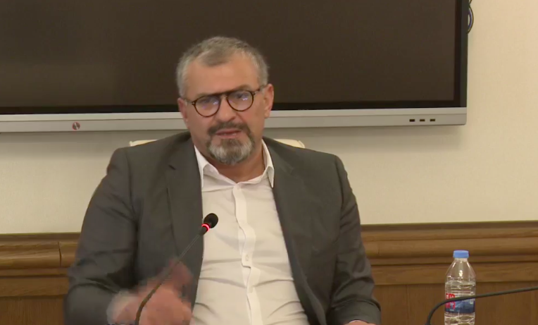 Screen Shot 2025-05-05 at 18.00.07